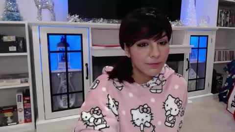 Snapshot of urgoddessmarla chatting on December 2, 5:24 am Goddess Marla online show from December 2, 5:24 am