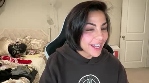 Snapshot of urgoddessmarla chatting on January 12, 12:16 am Goddess Marla online show from January 12, 12:16 am