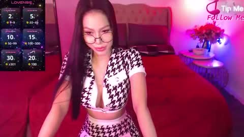 Snapshot of urgoddessofsex chatting on January 22, 6:20 am angela online show from January 22, 6:20 am