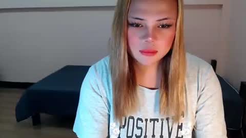 Snapshot of urgoddessophiaxxx chatting on February 27, 11:49 pm Miss Sophia3 online show from February 27, 11:49 pm