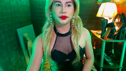 queen norelle online show from January 2, 10:22 pm