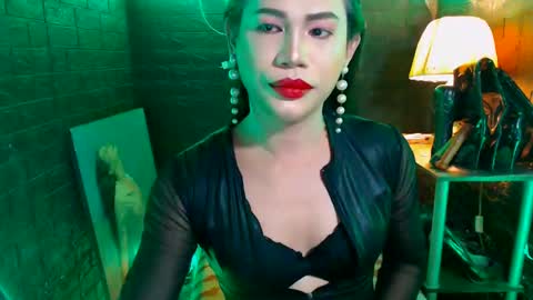 queen norelle online show from February 6, 12:26 pm