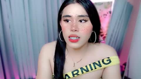 urhotdexie69 online show from September 17, 7:15 pm