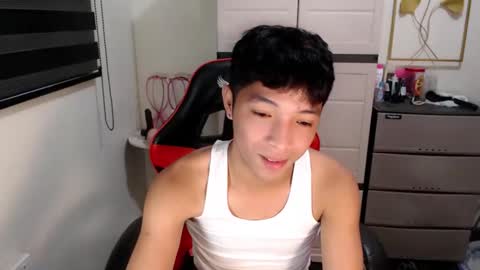 Ethan online show from May 16, 1:02 am