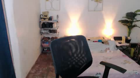 Snapshot of urhotguy_mark chatting on November 4, 3:16 am urhotguy_mark online show from November 4, 3:16 am