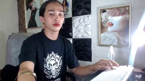 Kendall online show from September 21, 9:49 pm