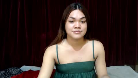 urhottie_bella online show from May 31, 6:10 am