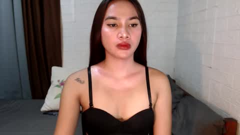 Snapshot of urhottylicious_cum chatting on January 8, 7:24 am urhottylicious_cum online show from January 8, 7:24 am