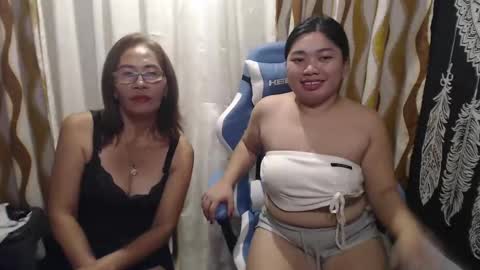 Snapshot of urhotvivian11 chatting on December 18, 8:42 am urhotvivian11 online show from December 18, 8:42 am