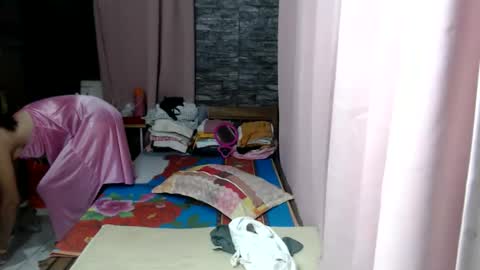 Snapshot of urhotvivian11 chatting on December 22, 8:28 pm urhotvivian11 online show from December 22, 8:28 pm