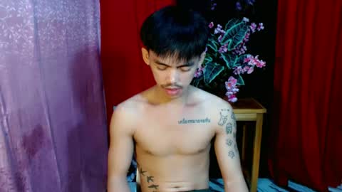 urhunky_boy online show from June 21, 9:17 pm