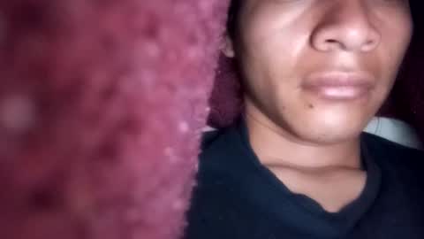 Uriel sgueme en ig  online show from December 3, 7:32 am