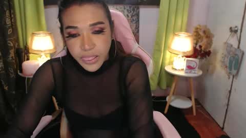 Queen Nicole online show from February 17, 12:16 pm