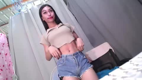 Snapshot of urloverjasmine_xx chatting on May 8, 12:49 am urloverjasmine_xx online show from May 8, 12:49 am