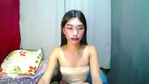 Snapshot of urloverjasmine_xx chatting on June 6, 11:53 pm urloverjasmine_xx online show from June 6, 11:53 pm