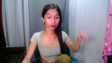 Snapshot of urloverjasmine_xx chatting on June 26, 12:31 pm urloverjasmine_xx online show from June 26, 12:31 pm