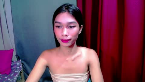 Snapshot of urloverjasmine_xx chatting on July 11, 7:44 am urloverjasmine_xx online show from July 11, 7:44 am