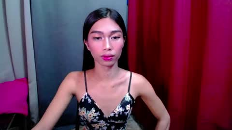 Snapshot of urloverjasmine_xx chatting on July 23, 7:17 am urloverjasmine_xx online show from July 23, 7:17 am