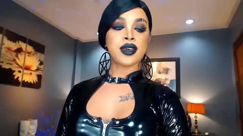 UrMajestyTyra online show from January 30, 6:03 am