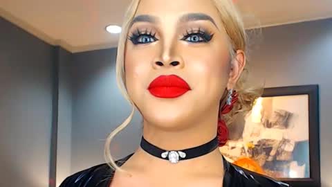 UrMajestyTyra online show from February 13, 11:26 pm