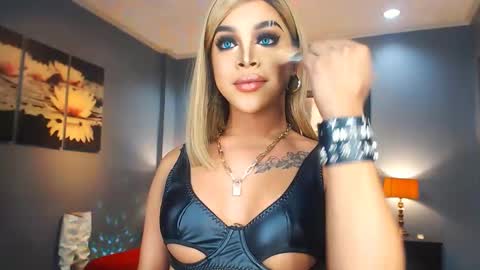 UrMajestyTyra online show from February 22, 10:07 am