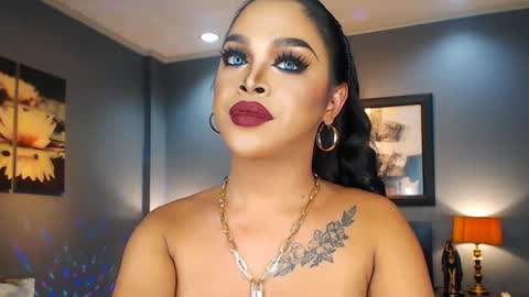 UrMajestyTyra online show from March 1, 3:32 am