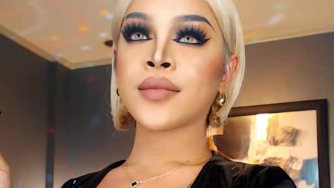 UrMajestyTyra online show from September 29, 1:44 am