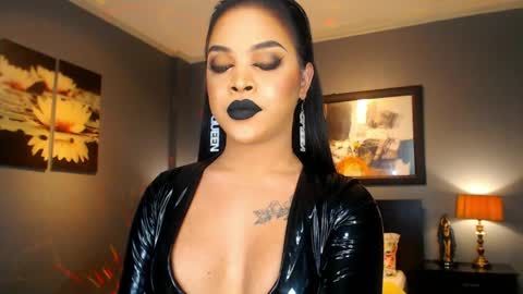 UrMajestyTyra online show from April 8, 1:38 am