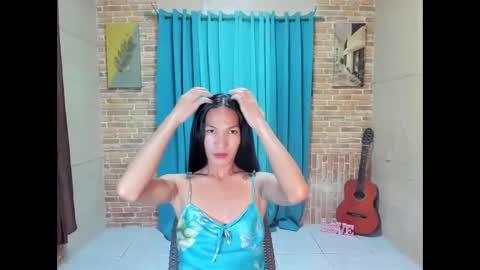 Snapshot of urnaughty_kim chatting on May 25, 1:17 pm Kim online show from May 25, 1:17 pm
