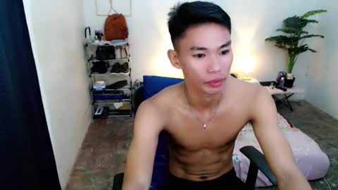 Snapshot of urnaughtydreamboy_rence chatting on October 10, 1:15 am Rence online show from October 10, 1:15 am