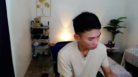 Snapshot of urnaughtydreamboy_rence chatting on October 13, 11:16 pm Rence online show from October 13, 11:16 pm