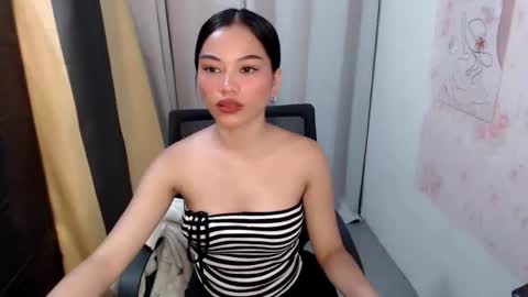 urpinay_christinexx online show from April 13, 4:29 am