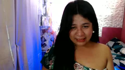 Snapshot of urpinaymistizaxxx chatting on June 26, 4:28 am urpinaymistizaxxx online show from June 26, 4:28 am