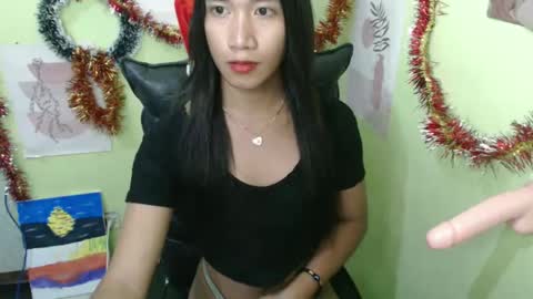 Snapshot of urprincessamara69 chatting on December 5, 6:11 pm Amara online show from December 5, 6:11 pm