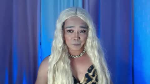 Snapshot of urqueen_cassandra chatting on September 30, 2:44 pm BEA online show from September 30, 2:44 pm