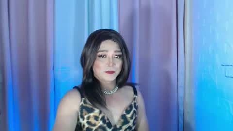 Snapshot of urqueen_cassandra chatting on October 8, 6:22 am BEA online show from October 8, 6:22 am
