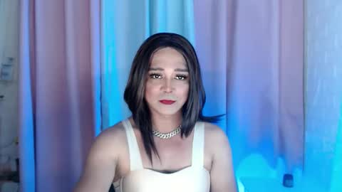 Snapshot of urqueen_cassandra chatting on October 16, 8:37 am BEA online show from October 16, 8:37 am