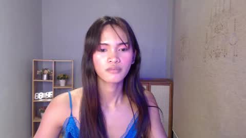 ursandra_xx online show from March 10, 6:38 am