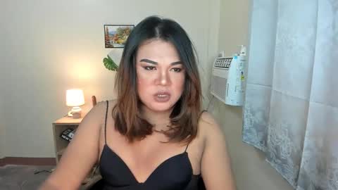Snapshot of ursangredeia chatting on October 19, 4:07 pm ursangredeia online show from October 19, 4:07 pm