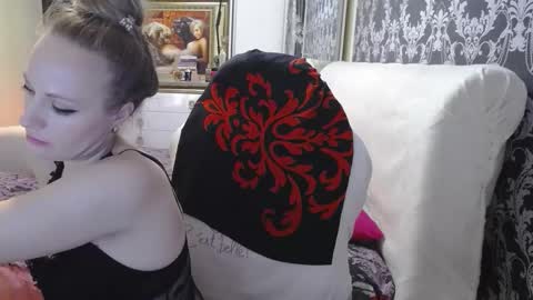 UrSecretTreasure88 online show from October 10, 1:32 pm