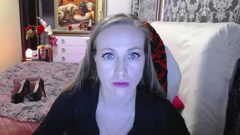 UrSecretTreasure88 online show from March 21, 8:19 am