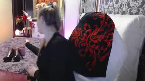 UrSecretTreasure88 online show from March 22, 8:18 am