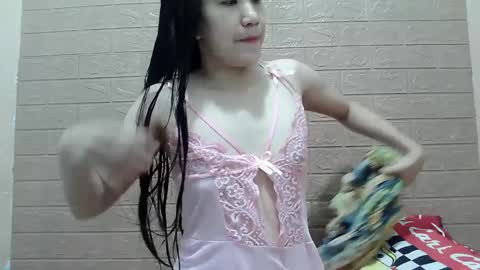 Snapshot of ursexychix_4u chatting on February 2, 2:38 am ursexychix_4u online show from February 2, 2:38 am