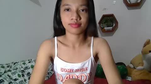 Snapshot of urshamegirl4you chatting on May 15, 10:22 am Your LUNA online show from May 15, 10:22 am