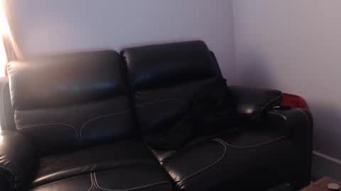 urslav75 online show from November 23, 6:52 pm