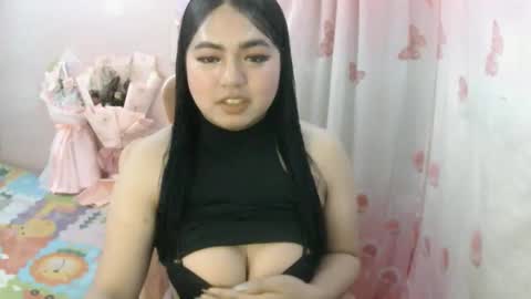 maxie online show from November 16, 7:47 am