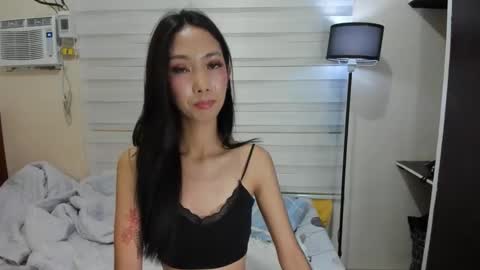 urslutgwen69 online show from March 3, 5:50 pm