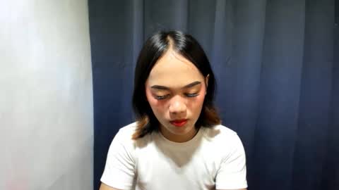 Snapshot of urslutty_mayie chatting on November 18, 12:38 am urslutty_mayie online show from November 18, 12:38 am