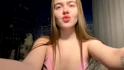 Snapshot of ursoulandheart chatting on February 28, 9:44 pm Hannah online show from February 28, 9:44 pm