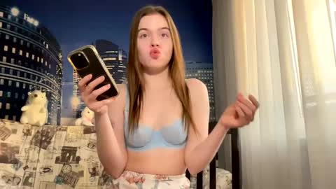 Snapshot of ursoulandheart chatting on March 4, 12:33 pm Hannah online show from March 4, 12:33 pm